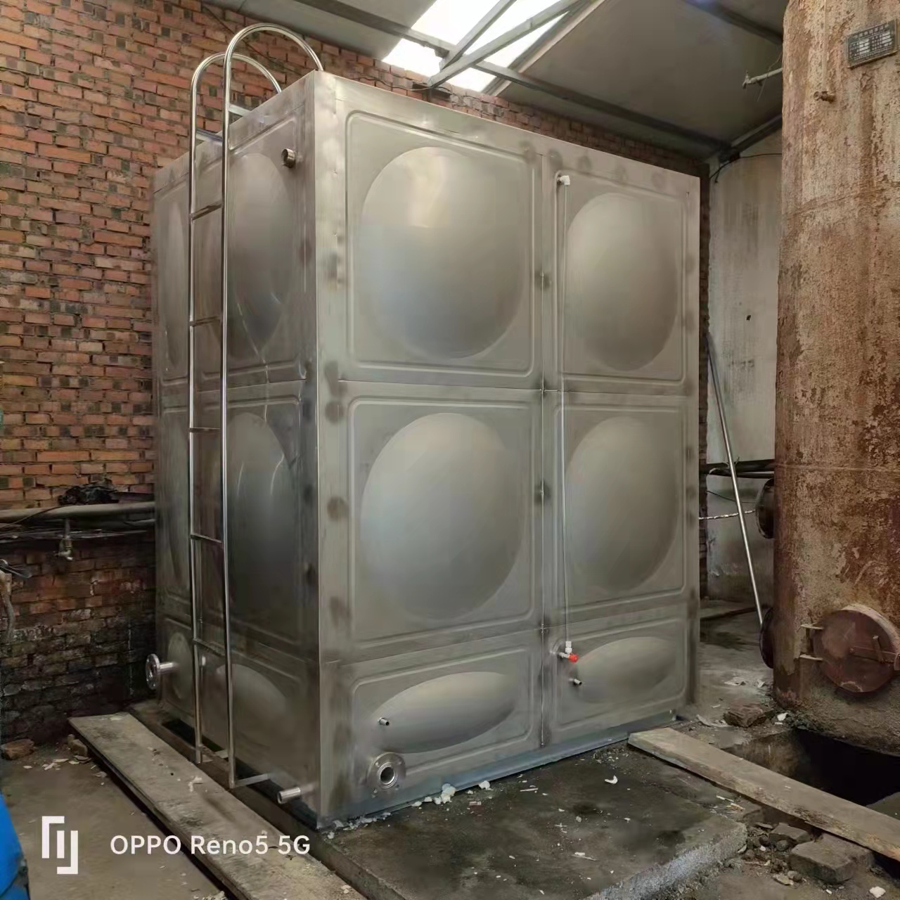 不锈钢水箱和不锈钢消防水箱的区别