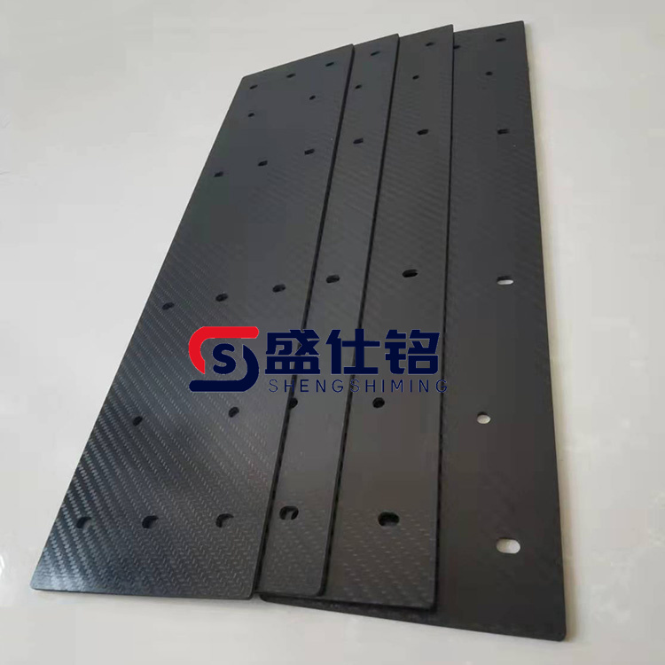 碳纤维板大尺无拼接碳板 专业生产厂家 大小尺寸都可以定制